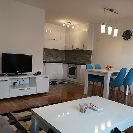Lukavica Apartman Gaga מראה חיצוני תמונה
