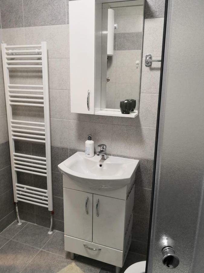 Lukavica Apartman Gaga מראה חיצוני תמונה