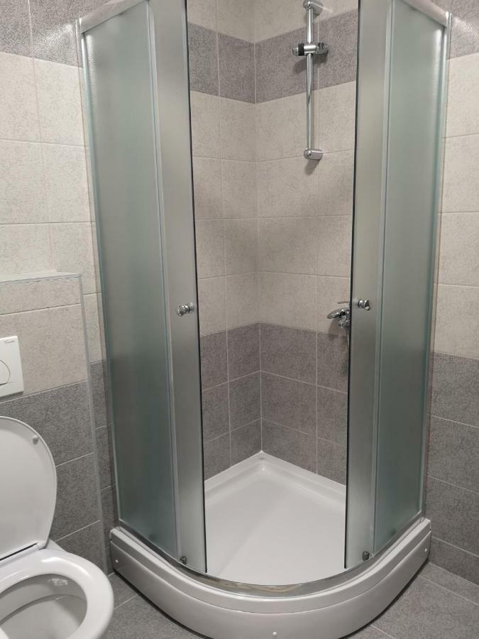 Lukavica Apartman Gaga מראה חיצוני תמונה